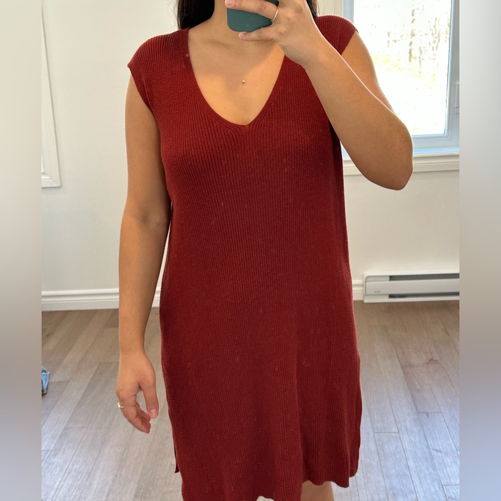 Sleeveless Red Knit Dress